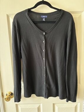Gap Women's Black Button-up Cardigan Sweater